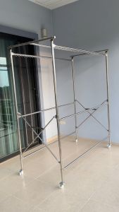 KOWAHOMEWARE ราวตากผ้าสเตนเลสพับเก็บได้ เกรด 304 แท้100% มีราว 5 เส้น มีห่วงที่ล็อกไม้แขวนเสื้้อ54 ตัว ล้อไนล่อนล็อกได้ ขนาด150x70x170 ซม.