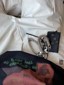 KIKO Style Trendy Oval Mountain Climbing Keychain Personalized Accessory Pendant Fashionable Clothing Accessories Belt Hat Scarf