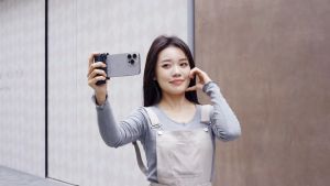 Ulanzi JJ02 Extendable Tripod Selfie Stick Phone Grip with Bluetooth Remote for Mobile Smartphone