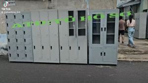 Tủ hồ sơ kính sắt nhôm 2 cánh đựng tài liệu cho văn phòng màu trắng đẹp sang trọng giá rẻ giao nhanh HCM