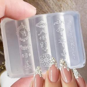 1pc Retro Baroque Border Flower Nail Art Mold Flowered Frame Silicone Nails Stencils DIY Euro-American Nail Charms Nail Template