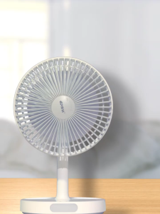พัดลลพกพา 6นิ้ว พัดลมตั้งโต๊ะ ลมแรงเสียงเบา พร้อมโคมไฟ LED ชาร์จไฟUSB แบตเตอรี่ลิเธียม ทนทานมาก ปรับขึ้นลงได้ ถอดล้างได้