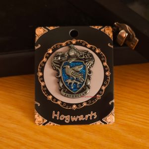 Relief Magic Design Hogwarts Brooch