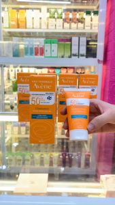 Kem chống nắng EAU THERMALE AVÈNE Cleanance Solaire/Sunscreen Cho Da Nhờn Mụn SPF50+ 50ml - Chống Nắng AVENE Mùa Hè