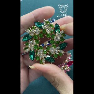 Ghim cài áo nữ hoạ tiết vòng nguyệt quế trâm cài áo đính đá phụ kiện trang sức Cloe Accessories 5509