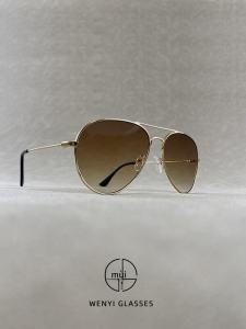 Ultra-light Classic Pilot Style Sunglasses Mens Driving Special Use Frog Eyes UV Protection Fashionable Sporty Rectangle Face