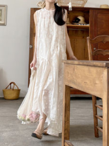 French Style White Lace Sleeveless Dress Women Summer 2025 New Lazy Style High End Loose Neck Hanging Long Skirt Elegant