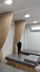 Rèm voan vàng trang trí cửa sổ rèm spa ngăn giường giá rẻ khoen lỗ ( nếu muốn xếp ly như hình nhắn shop ạ)