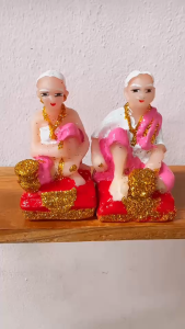 รูปปั้นตายาย รูปหล่อแกะสลักจำลองตายายคู่ ขนาด 2x3นิ้ว สำหรับใส่ศาลตาศาลยายคู่ ขนาดเล็กมินิ สำหรับใส่ในบ้านทรงไทยหรือตั้งถวาย จะเป็นตายายคู้เล็ก