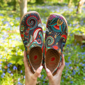 UIN Bohemian retro style Travel Shoes Canvas Art Painted Slip on Lightweight Loafers Breathable Fashion Sneakers