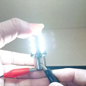 PROMO [1 Biji] Lampu Stop Rem  Warna MERAH-PUTIH 30 Mata LED Kedip dan Jalan 2 Mode Flash Running 12 Volt / Lampu Stop Rem Bayonet 30 mata LED Kedip