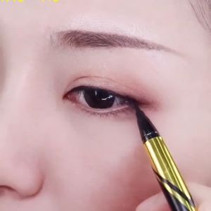 Eyeliner Pensil Waterproof Tahan Lama Tahan Air Eyeliner Hitam Cair Eyeliner Tahan Luntur Cepat Kering - 💞Margot