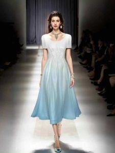 2024 Summer New Arrival Princess Style Model Style Short Sleeve Socialite Fairy Gradient Color Waist-Controlled Large Hem Dress Elegant