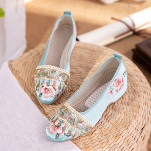 Embroidered Satin Pointed Toe Single Shoes for Women Matching Cheongsam Low Heel Retro Beijing Cloth Shoes Spring Autumn New Style