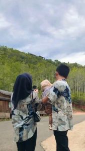 Kemeja Couple Pasangan Cowok Lengan Pendek Cewek Lengan Panjang