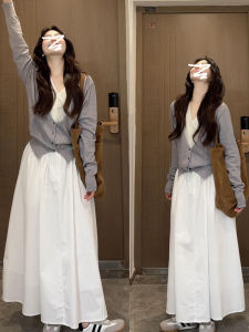 French Fancy Fake Two-Piece Knitted Cardigan Top Early Autumn New Womens Clothes Two-piece Set Gentle Temperament Long Dress