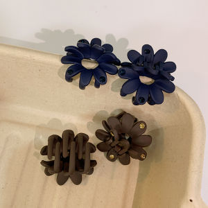 Delicate Mini Flower Hair Clip Womens Hair Accessories Small Size Side Parting Hair Clip Simple Bangs Clip Stylish Hair Grips