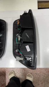 ลดราคา ไฟท้าย NISSAN NAVARA - นาวาร่า สีควันรมดำ