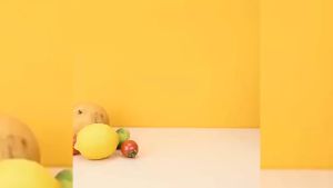 Portable 500ml Juicer Cup 3 Blades fruit juice blender Rechargeable Waterproof Electric Hand Juice Bottle Mixer Mini Home Food Preparation mini mesin buah 迷你榨汁机