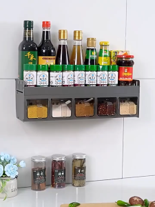 Kitchen Spice Rack Organizer Wall Mounted Spice Rack Spice Punching Free Condiment Organizer Seasoning Container Set Kitchen Storage Rack Kitchen Tools 調味料 置物架