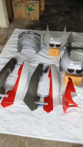 ชุดสี NSR ของแท้ศูนย์ทุกชิ้น เก่าเก็บ หน้ากากตาเหยี่ยวแท้ ตากลมสีเทาแท้ ตากลมงานดิบแท้ กระเป๋าตาเหลี่ยมแท้ ชุดท้ายเบาะตาเหลี่ยมแท้ NSR 150cc.