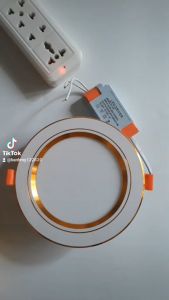 Đèn led âm trần 7w 3 màu viền vàng cao cấp