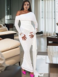 ชุดราตรียาวสีขาว ไหล่เอวกลาง กระโปรงทรงเอ แขนยาว ผ้าโพลีเอสเตอร์ ชุดราตรียาว ชุดราตรี ชุดงานเลี้ยง ชุดราตรีสีพื้น