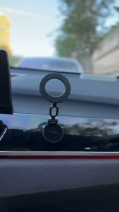 Vyvylabs Z01 360° Rotation Magnetic Foldable Car Holder Tarnish