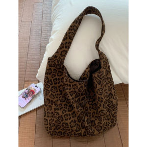 Casual Lazy Style Faux Velvet Leopard Print Canvas Tote Bag Womens 2025 New Commuter Underarm Tote Bag Small Single Shoulder Bag