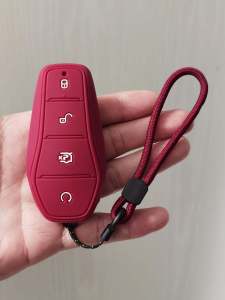 Benzhihai Silicone Key Cover for BYD Dolphin Car Key Womens Style Shuttlecock Shape Vehicle Protection Clip Universal Fit