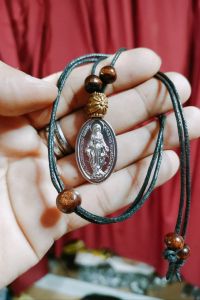 Miraculous Medal English Embossed Silver (Med. 0.75X1.35 inch.) Medal Of Mama Mary Adjustable Choker Necklace