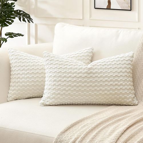 Throw Pillow Cover Brands in Singapore: Balancing Quality and Design Variety