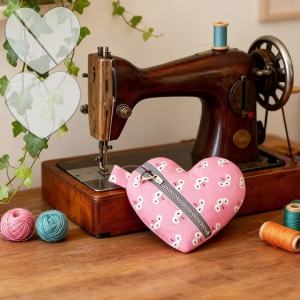 YOMDID 3pcs Mini Heart-Shaped Coin Purse Quilting Template PET Bag Stencil For Pattern Tracing And Crafting Anytime Anywhere