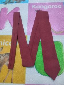 dasi sekolah sd merah polos panjang 110 cm