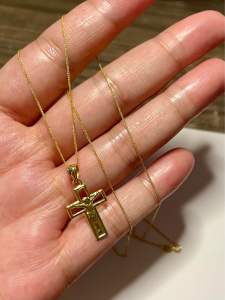 PAWNABLE 18K Saudi Gold Cross Necklace(Lightweight Pendant(open back)and Foxtail chain(manipis)