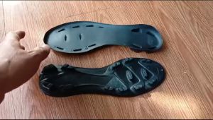 ALAS BAWAH SOL SEPATU BOLA ALAS TELAPAK PUL PVC KDH 055 Hitam Putih Size 37-44