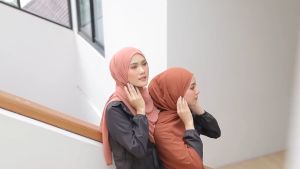 Koyu Hijab Pasmina Ceruti Premium Import Lace
