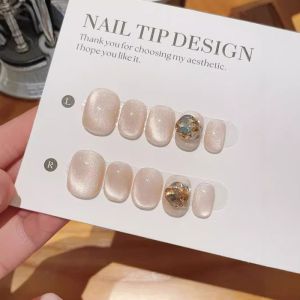 Handmade Gradient Short round False Nails Cat Eye Sensation Phototherapy Nail Art Finished Product Nail Tips Cosmetic Tools