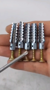 ​Steel Expansion Tube/Pipe Serrated Thorny Metal Wall Anchor/Iron Expansion Bolts​/Christmas Tree Iron Expansion Plug