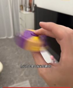2In1解压 旋螺萝卜枪 Gravity Gun Spin 解压神器！ 重力 适合上班 上课 舒压 小孩适合 Stress Relief Toy Gun