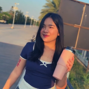 แก้วน้ำสแตนเลส Vacuum Insulated 900มล. ลายไม้/Sofa พกพาสะดวก หลากสี