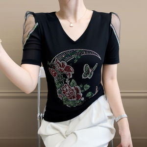 Yimei 2025 Áo Thun Nơ ngắn cổ chữ V kim cương nổi bật hợp thời trang mới mùa hè màu đen phía trên ngắn tay lưới gợi cảm thoáng khí thoáng khí Ôm vừa