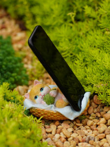 Cute Cat Phone Stand Creative Office Desktop Decoration Small Ornament Lazy Persons TV Show Watching Tool Female Birthday Gift
