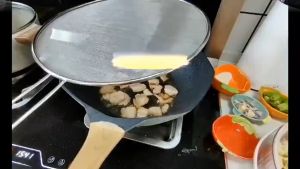 Stainless Steel Splatter Screen Oil Proofing Lid Spill Proof Cover Oil Frying Pan Lid Cooking Tool Mesh Pot Lid Cover