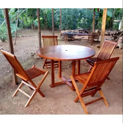 MEJA MAKAN LIPAT KAYU JATI PLUS 4 KURSI LIPAT