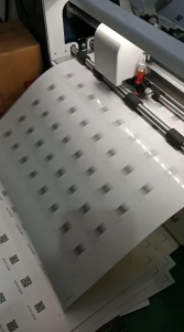 sticker dan label + cutting