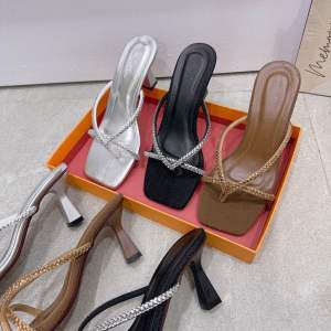 Guốc kẹp xỏ ngón cao 7 phân dây đá xinh mẫu mới TLCG90