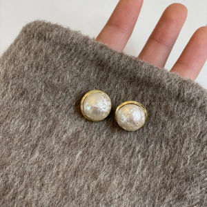 French Cotton Bun Pearl Stud Earrings Womens Luxury Vintage New 2025 Versatile Elegant Ear Jewelry Pair out