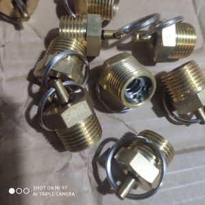 Combo 10c. Van xả bình hơi xe tải đồng sịn ren 21 núm xả nước núm xả bình hơi xe tải ren 21. VIE PARTS