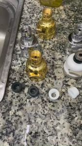 Đầu nối vòi nước tăng áp xoay 360 độ lắp vòi nước chậu rửa bát chén với 3 chế độ nước chảy